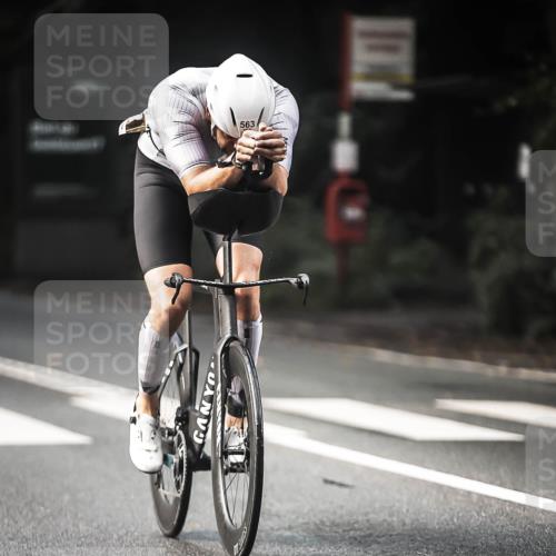 13.09.2026 - Stadtparktriathlon H.Heesch http://msf.ph/oto/10277529 13.09.2026 10:39:47 Radfahren 557, 563 meine-sportfotos.de