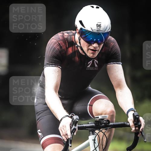 13.09.2026 - Stadtparktriathlon H.Heesch http://msf.ph/oto/10277539 13.09.2026 09:12:56 Radfahren 25, 43, 96, 121, 171, 175 meine-sportfotos.de