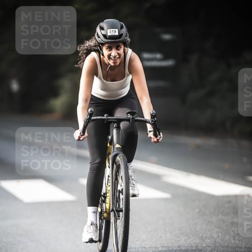 13.09.2026 - Stadtparktriathlon H.Heesch http://msf.ph/oto/10277643 13.09.2026 10:40:14 Radfahren 457, 472, 533, 559 meine-sportfotos.de