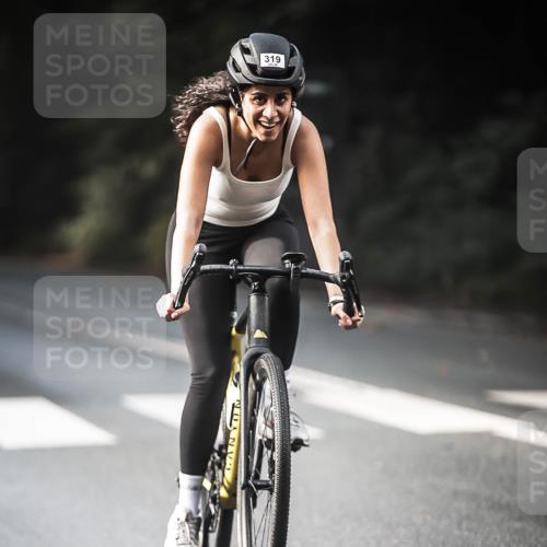 13.09.2026 - Stadtparktriathlon H.Heesch http://msf.ph/oto/10277646 13.09.2026 10:40:14 Radfahren 457, 472, 533, 559 meine-sportfotos.de