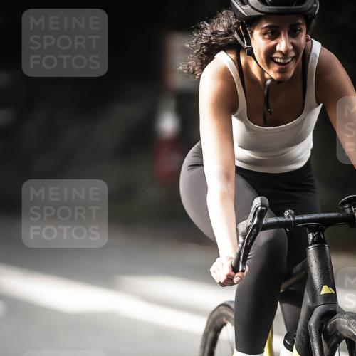 13.09.2026 - Stadtparktriathlon H.Heesch http://msf.ph/oto/10277660 13.09.2026 10:40:15 Radfahren 457, 472, 502, 533, 559 meine-sportfotos.de