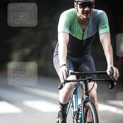 13.09.2026 - Stadtparktriathlon H.Heesch http://msf.ph/oto/10277714 13.09.2026 10:40:29 Radfahren 404, 512, 546 meine-sportfotos.de
