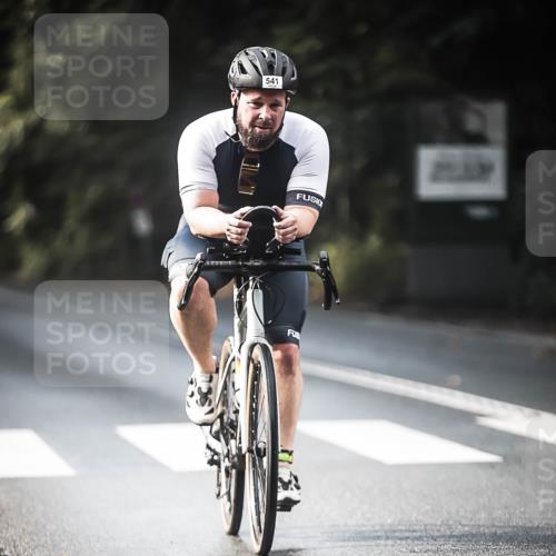 13.09.2026 - Stadtparktriathlon H.Heesch http://msf.ph/oto/10277751 13.09.2026 10:40:39 Radfahren 404, 442, 512, 541 meine-sportfotos.de