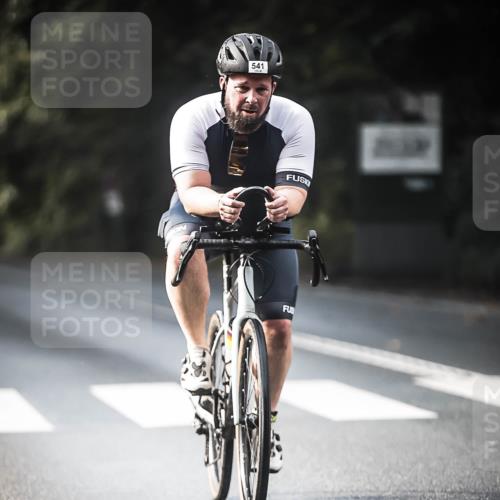 13.09.2026 - Stadtparktriathlon H.Heesch http://msf.ph/oto/10277753 13.09.2026 10:40:39 Radfahren 404, 442, 512, 541 meine-sportfotos.de
