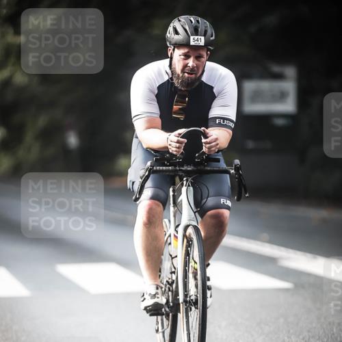 13.09.2026 - Stadtparktriathlon H.Heesch http://msf.ph/oto/10277756 13.09.2026 10:40:39 Radfahren 404, 442, 512, 541 meine-sportfotos.de