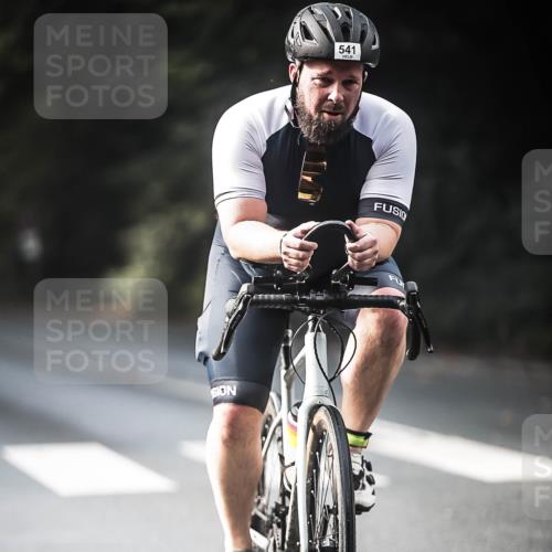 13.09.2026 - Stadtparktriathlon H.Heesch http://msf.ph/oto/10277764 13.09.2026 10:40:39 Radfahren 404, 442, 512, 541 meine-sportfotos.de