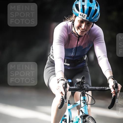 13.09.2026 - Stadtparktriathlon H.Heesch http://msf.ph/oto/10277794 13.09.2026 10:40:46 Radfahren 407, 442, 548 meine-sportfotos.de