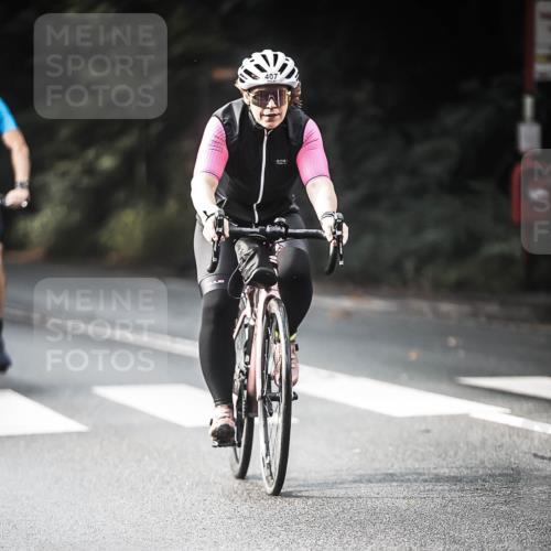 13.09.2026 - Stadtparktriathlon H.Heesch http://msf.ph/oto/10277800 13.09.2026 10:40:48 Radfahren 407, 442, 548, 555 meine-sportfotos.de