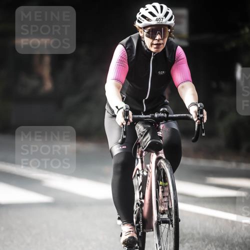 13.09.2026 - Stadtparktriathlon H.Heesch http://msf.ph/oto/10277818 13.09.2026 10:40:49 Radfahren 407, 442, 548, 555 meine-sportfotos.de