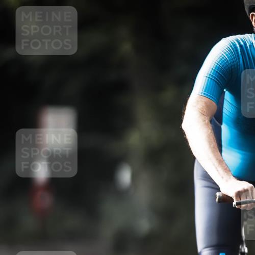 13.09.2026 - Stadtparktriathlon H.Heesch http://msf.ph/oto/10277841 13.09.2026 10:40:51 Radfahren 407, 442, 548, 555 meine-sportfotos.de