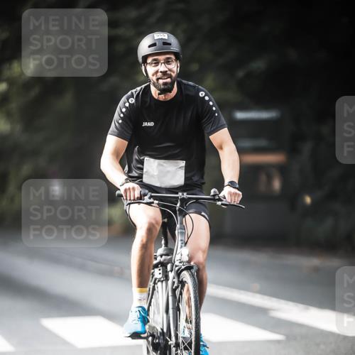 13.09.2026 - Stadtparktriathlon H.Heesch http://msf.ph/oto/10277844 13.09.2026 10:40:53 Radfahren 407, 476, 548, 555 meine-sportfotos.de