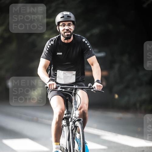 13.09.2026 - Stadtparktriathlon H.Heesch http://msf.ph/oto/10277847 13.09.2026 10:40:53 Radfahren 407, 476, 548, 555 meine-sportfotos.de