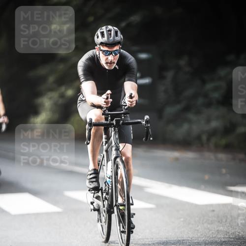 13.09.2026 - Stadtparktriathlon H.Heesch http://msf.ph/oto/10277879 13.09.2026 10:40:58 Radfahren 476, 555, 560 meine-sportfotos.de