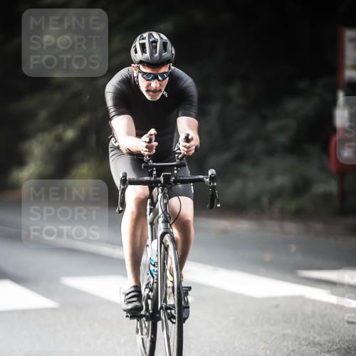 13.09.2026 - Stadtparktriathlon H.Heesch http://msf.ph/oto/10277882 13.09.2026 10:40:59 Radfahren 476, 555, 560 meine-sportfotos.de