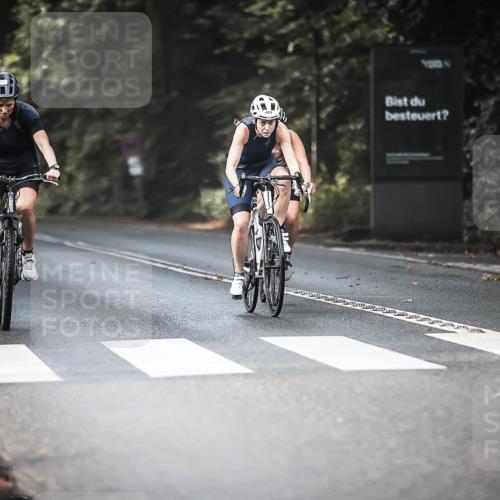 13.09.2026 - Stadtparktriathlon H.Heesch http://msf.ph/oto/10277935 13.09.2026 10:41:10 Radfahren 348, 357, 409, 489, 496 meine-sportfotos.de