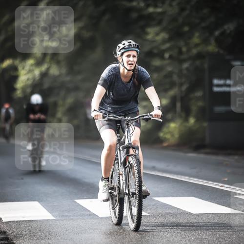 13.09.2026 - Stadtparktriathlon H.Heesch http://msf.ph/oto/10277955 13.09.2026 10:41:12 Radfahren 348, 357, 409, 489, 496, 503 meine-sportfotos.de