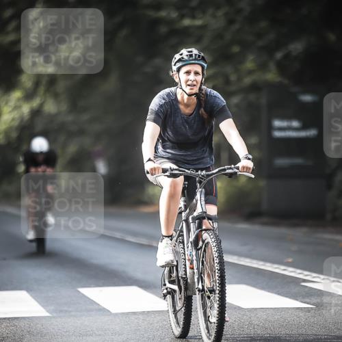 13.09.2026 - Stadtparktriathlon H.Heesch http://msf.ph/oto/10277961 13.09.2026 10:41:12 Radfahren 348, 357, 409, 489, 496, 503 meine-sportfotos.de