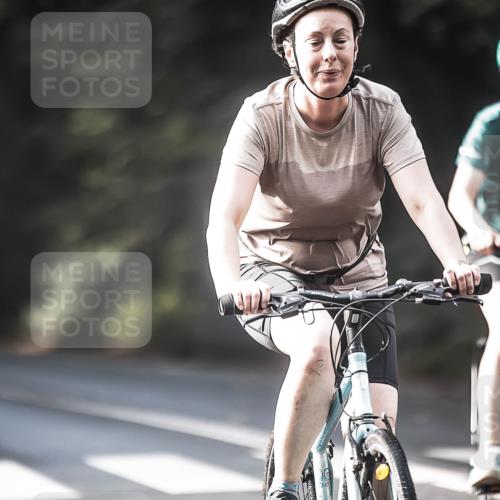 13.09.2026 - Stadtparktriathlon H.Heesch http://msf.ph/oto/10278054 13.09.2026 10:41:22 Radfahren 366, 401, 503, 531 meine-sportfotos.de