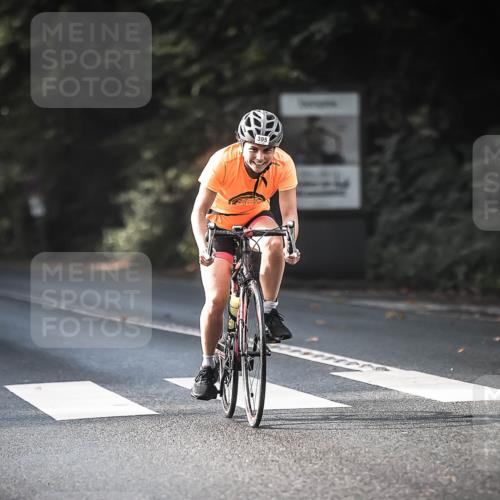 13.09.2026 - Stadtparktriathlon H.Heesch http://msf.ph/oto/10278056 13.09.2026 10:41:30 Radfahren 387, 395, 538 meine-sportfotos.de