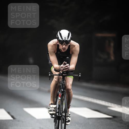 13.09.2026 - Stadtparktriathlon H.Heesch http://msf.ph/oto/10278079 13.09.2026 08:54:05 Radfahren 18, 34, 41 meine-sportfotos.de