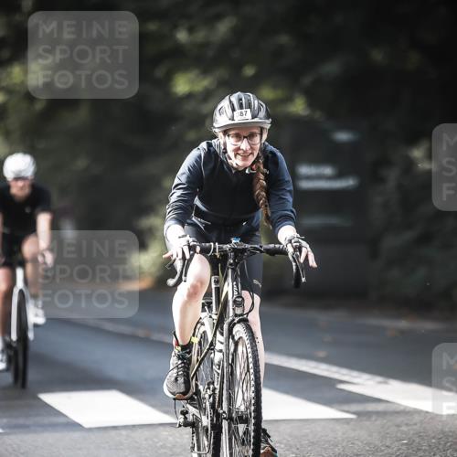 13.09.2026 - Stadtparktriathlon H.Heesch http://msf.ph/oto/10278095 13.09.2026 10:41:36 Radfahren 368, 387, 395, 431, 538, 554, 586 meine-sportfotos.de