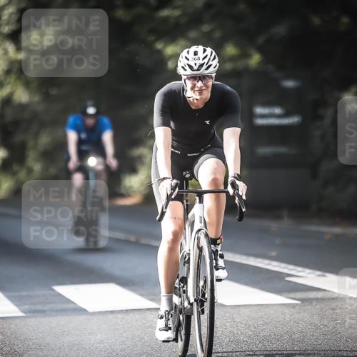 13.09.2026 - Stadtparktriathlon H.Heesch http://msf.ph/oto/10278113 13.09.2026 10:41:37 Radfahren 368, 387, 431, 538, 554, 586 meine-sportfotos.de
