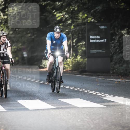13.09.2026 - Stadtparktriathlon H.Heesch http://msf.ph/oto/10278124 13.09.2026 10:41:38 Radfahren 368, 387, 431, 478, 538, 554, 586 meine-sportfotos.de