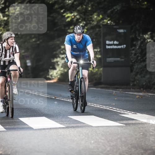 13.09.2026 - Stadtparktriathlon H.Heesch http://msf.ph/oto/10278130 13.09.2026 10:41:39 Radfahren 368, 387, 431, 478, 538, 554, 586 meine-sportfotos.de