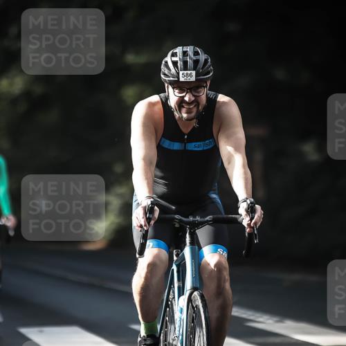 13.09.2026 - Stadtparktriathlon H.Heesch http://msf.ph/oto/10278162 13.09.2026 10:41:43 Radfahren 368, 431, 478, 554, 583, 586 meine-sportfotos.de