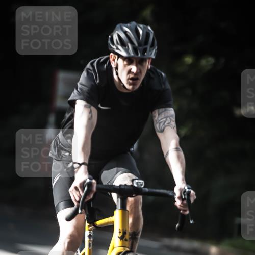 13.09.2026 - Stadtparktriathlon H.Heesch http://msf.ph/oto/10278187 13.09.2026 10:41:47 Radfahren 431, 478, 583, 586 meine-sportfotos.de