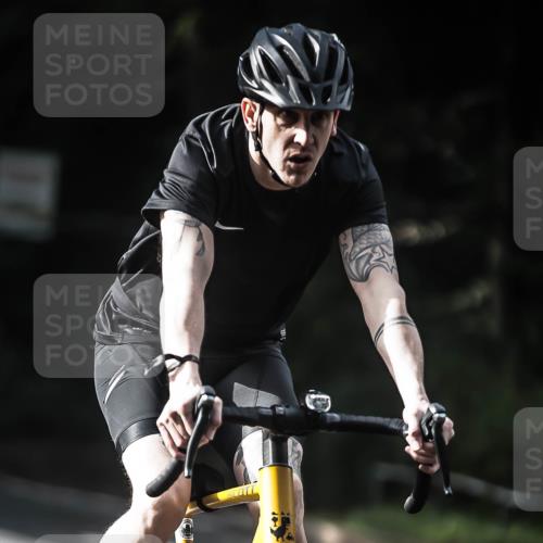 13.09.2026 - Stadtparktriathlon H.Heesch http://msf.ph/oto/10278190 13.09.2026 10:41:47 Radfahren 431, 478, 583, 586 meine-sportfotos.de