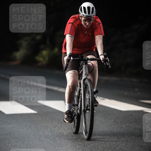 13.09.2026 - Stadtparktriathlon H.Heesch http://msf.ph/oto/10278200 13.09.2026 10:41:52 Radfahren 283, 562, 583 meine-sportfotos.de