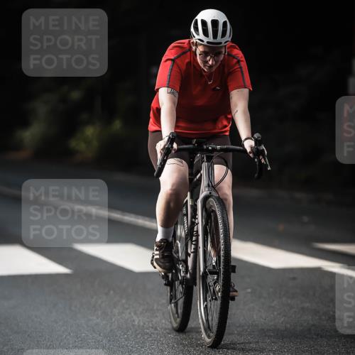 13.09.2026 - Stadtparktriathlon H.Heesch http://msf.ph/oto/10278203 13.09.2026 10:41:53 Radfahren 283, 510, 562, 583 meine-sportfotos.de