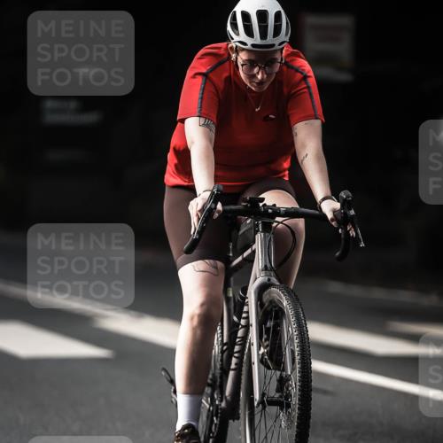13.09.2026 - Stadtparktriathlon H.Heesch http://msf.ph/oto/10278216 13.09.2026 10:41:53 Radfahren 283, 510, 562, 583 meine-sportfotos.de