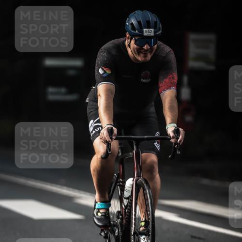 13.09.2026 - Stadtparktriathlon H.Heesch http://msf.ph/oto/10278231 13.09.2026 10:41:55 Radfahren 283, 471, 510, 562 meine-sportfotos.de