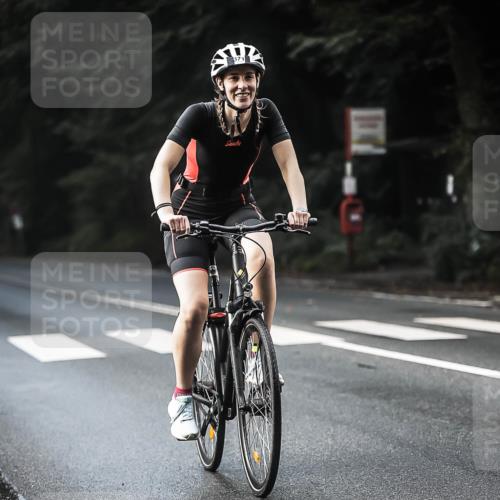 13.09.2026 - Stadtparktriathlon H.Heesch http://msf.ph/oto/10278388 13.09.2026 10:42:18 Radfahren 307, 359, 371, 399, 513, 530 meine-sportfotos.de