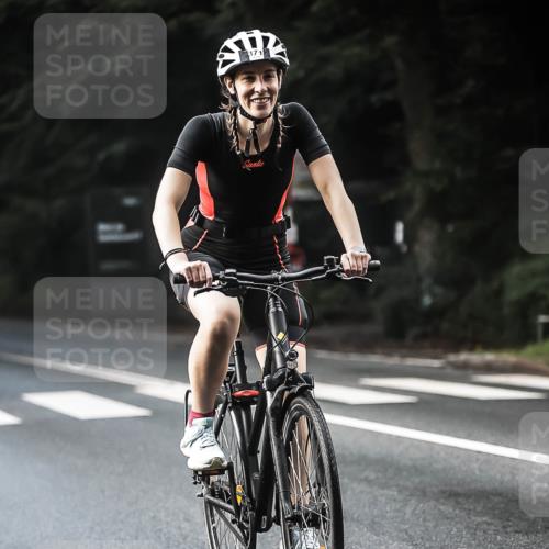 13.09.2026 - Stadtparktriathlon H.Heesch http://msf.ph/oto/10278396 13.09.2026 10:42:18 Radfahren 307, 359, 371, 399, 513, 530 meine-sportfotos.de
