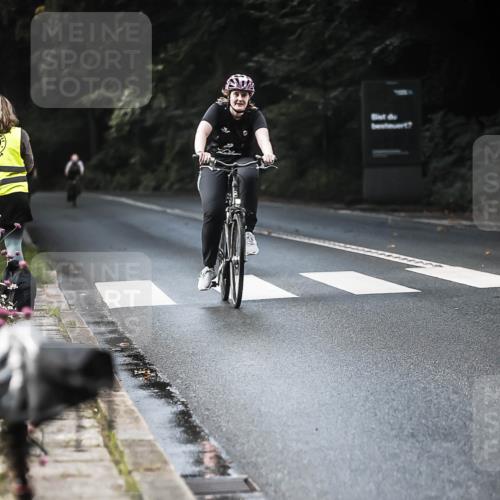 13.09.2026 - Stadtparktriathlon H.Heesch http://msf.ph/oto/10278409 13.09.2026 10:42:20 Radfahren 307, 359, 371, 399, 530 meine-sportfotos.de