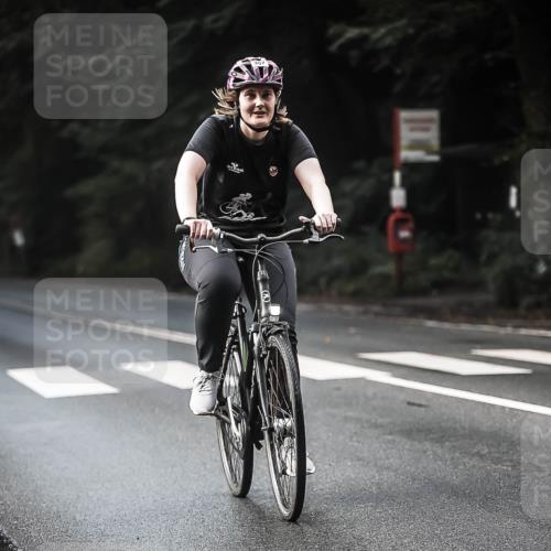 13.09.2026 - Stadtparktriathlon H.Heesch http://msf.ph/oto/10278416 13.09.2026 10:42:21 Radfahren 307, 371, 375, 399 meine-sportfotos.de