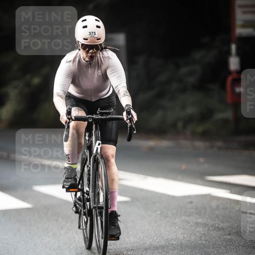 13.09.2026 - Stadtparktriathlon H.Heesch http://msf.ph/oto/10278443 13.09.2026 10:42:27 Radfahren 307, 375, 402, 456 meine-sportfotos.de