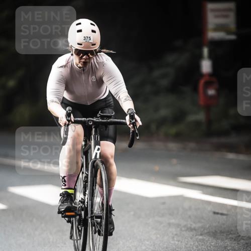 13.09.2026 - Stadtparktriathlon H.Heesch http://msf.ph/oto/10278444 13.09.2026 10:42:27 Radfahren 307, 375, 402, 456 meine-sportfotos.de