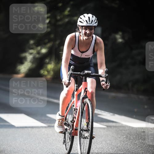 13.09.2026 - Stadtparktriathlon H.Heesch http://msf.ph/oto/10278551 13.09.2026 10:42:56 Radfahren 276, 364, 380, 437, 444, 542, 578 meine-sportfotos.de