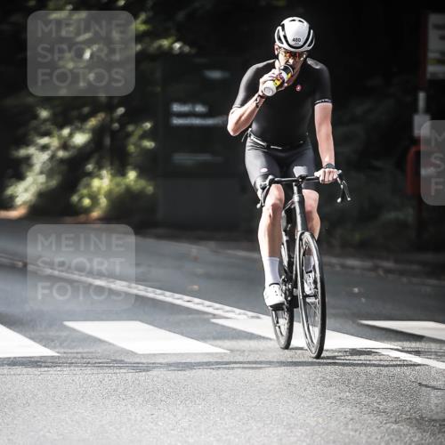 13.09.2026 - Stadtparktriathlon H.Heesch http://msf.ph/oto/10278734 13.09.2026 10:43:42 Radfahren 408, 416, 463, 480 meine-sportfotos.de