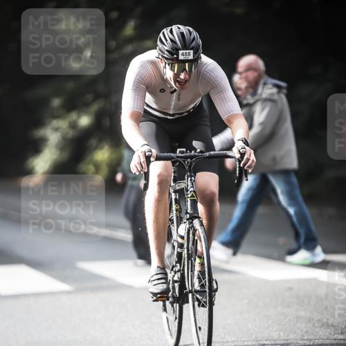 13.09.2026 - Stadtparktriathlon H.Heesch http://msf.ph/oto/10278809 13.09.2026 10:43:53 Radfahren 408, 488, 528, 536, 556 meine-sportfotos.de