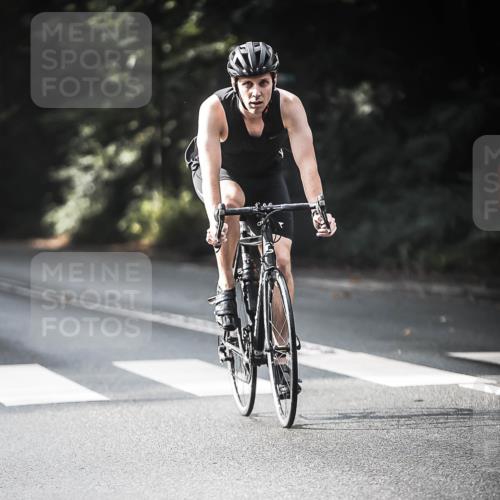 13.09.2026 - Stadtparktriathlon H.Heesch http://msf.ph/oto/10278837 13.09.2026 10:43:59 Radfahren 482, 488, 528, 536, 581 meine-sportfotos.de