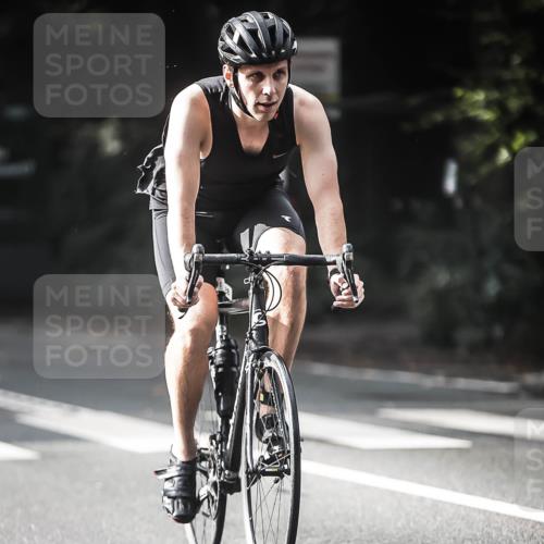 13.09.2026 - Stadtparktriathlon H.Heesch http://msf.ph/oto/10278848 13.09.2026 10:44:00 Radfahren 482, 528, 536, 581 meine-sportfotos.de