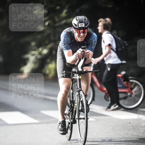 13.09.2026 - Stadtparktriathlon H.Heesch http://msf.ph/oto/10278911 13.09.2026 10:44:09 Radfahren 412, 482, 540, 581 meine-sportfotos.de