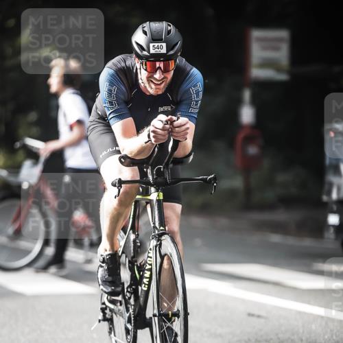 13.09.2026 - Stadtparktriathlon H.Heesch http://msf.ph/oto/10278916 13.09.2026 10:44:10 Radfahren 412, 482, 540 meine-sportfotos.de