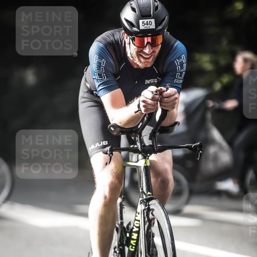 13.09.2026 - Stadtparktriathlon H.Heesch http://msf.ph/oto/10278922 13.09.2026 10:44:10 Radfahren 412, 482, 540 meine-sportfotos.de
