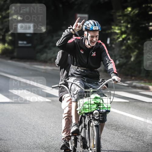 13.09.2026 - Stadtparktriathlon H.Heesch http://msf.ph/oto/10278945 13.09.2026 10:44:22 Radfahren 342, 499, 582 meine-sportfotos.de